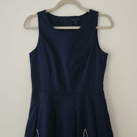 Tommy Hilfiger Navy NYC City Skiline Fit and Flare Sleeveless Mini Dress 4 (21) - Picture 5 of 11